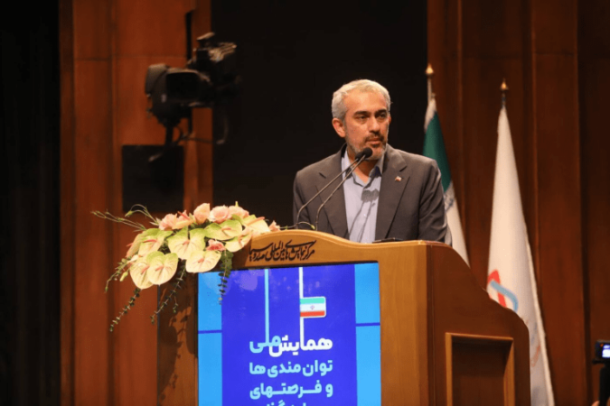بازگشت مزیت‌های قانونی و توسعه مناطق آزاد، راهبرد اصلی دولت چهاردهم