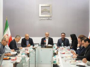 دکتر خورسندیان: کاهش ریسک تمرکز منابع و توسعه بازاریابی میدانی، ۲ رکن ارتقای جایگاه بانک مسکن است