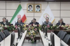 در بازدید از شعب و نشست با مدیران ارشد استان زنجان بیان شد: تاکید مدیرعامل بر لزوم مشتری مداری، انضباط مالی و تامین مالی تولید