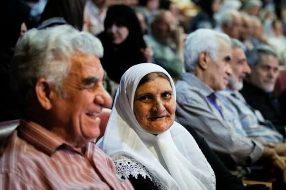 ایران پیر می‌شود؛ ۳۰ درصد جمعیت تا ۹ سال دیگر سفیدمو می‌شوند