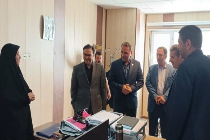 بازدید معاون حقوقی و امور مجلس سازمان تأمین اجتماعی از طرح‌های بیمه‌ای و درمانی خدابنده