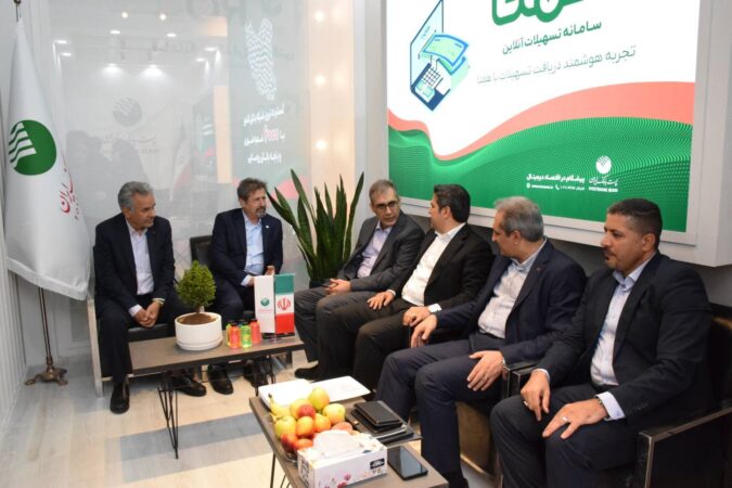 حضور دکتر بنائیان مدیرعامل پست بانک ایران در نمایشگاه الکامپ ۲۰۲۶ و بازدید بخش‌های مختلف غرفه بانک و گفتگو با مدیران و کارکنان