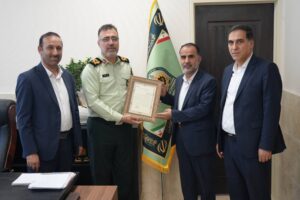 قدردانی از حافظان امنیت؛دیدار مدیران بیمه دی با فرماندهی پلیس پیشگیری تهران بزرگ