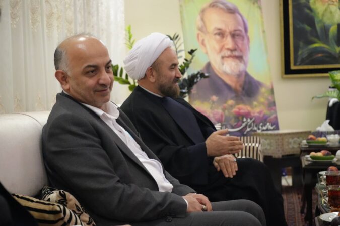شهید لاریجانی همواره علم و تخصص را در کنار ایمان و ولایت‌مداری،  از شروط مسئولیت می دانست