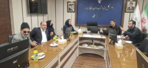 میز خدمت بیمه دی در بنیاد شهید زنجان برپا شد/ حل مشکل قرارداد بیمارستان شهدای طارم