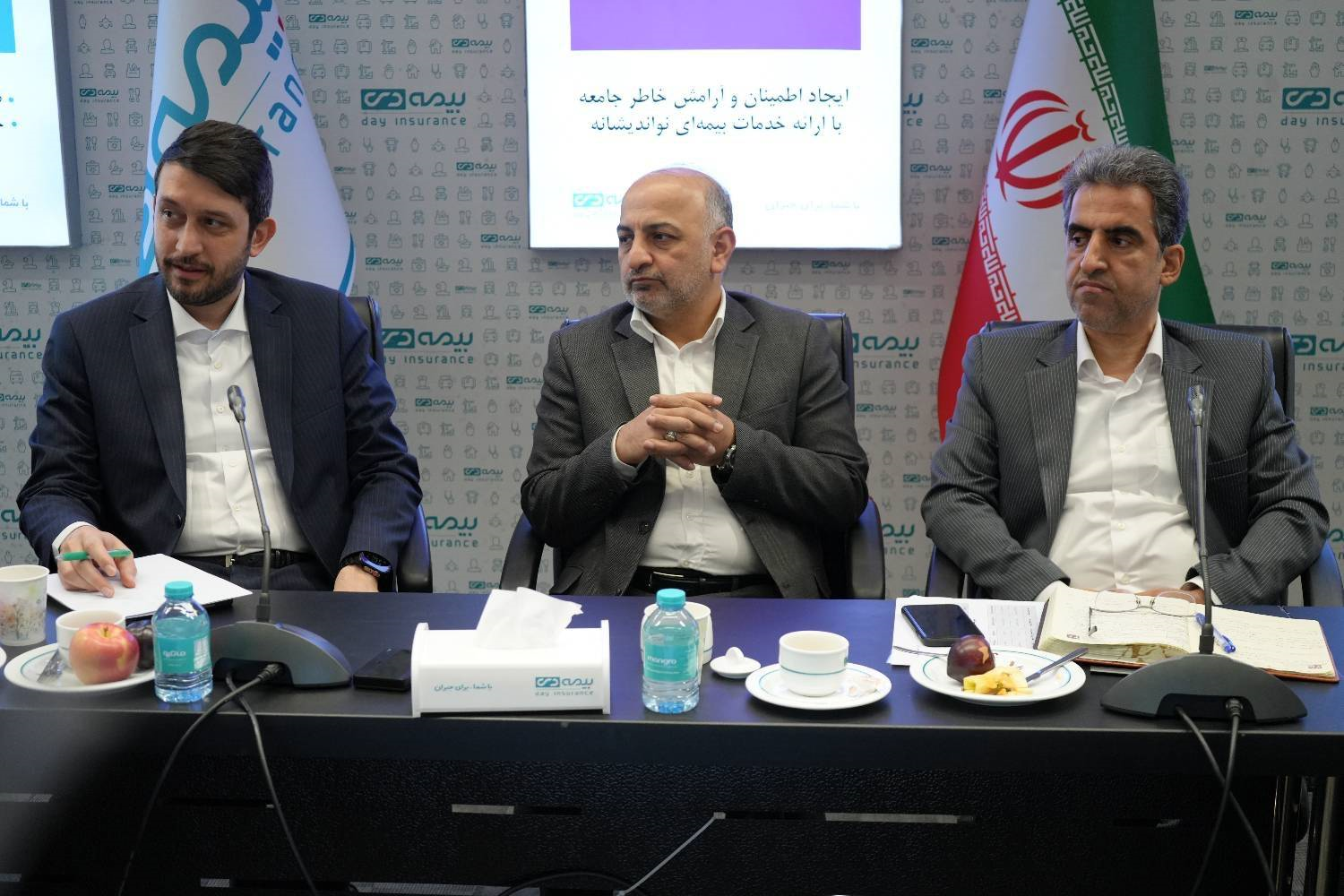 تحکیم رضایتمندی بازنشستگان با ارتقای سطح خدمات/هم‌افزایی بیمه دی و صندوق بازنشستگی کشوری