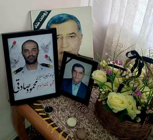 مدیر عامل بیمه دی در دیدار با خانواده شهدای ناو دنا: ‌شهدای “مدرسه شجره طیبه” و “ناو دنا ” شهدای مظلوم جنگ رمضان بودند