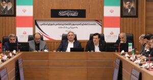 نشست اعضای کمیسیون اقتصادی مجلس با مدیرعامل و اعضای هیات مدیره بانک ملت برگزار شد/ تاکید بر نقش و تاثیرگذاری بانک ملت در تامین مالی اقتصاد کشور