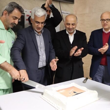 دیدار مدیرعامل بیمه دی با جانبازان بیمارستان صدر همزمان با بزرگداشت روز جانباز