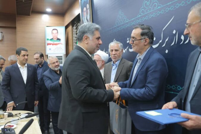 دیپلماسی ایثار ضرورت و اولویت است
